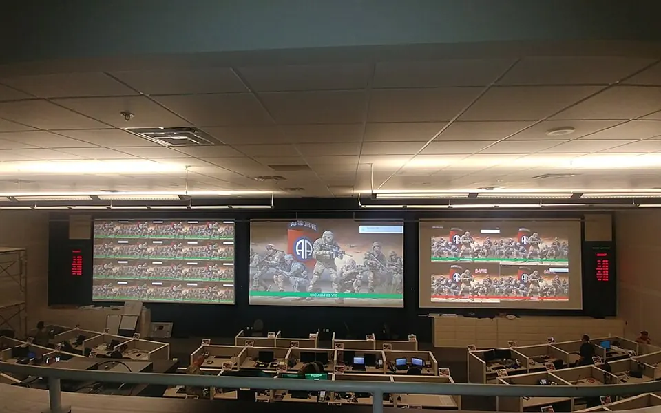 Large audiovisual display installation in a technical control room